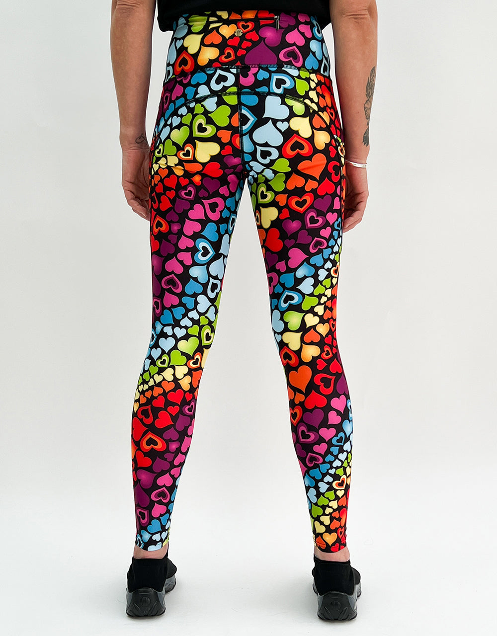 Gym leggings with rainbow hearts pattern, squat-proof sweat